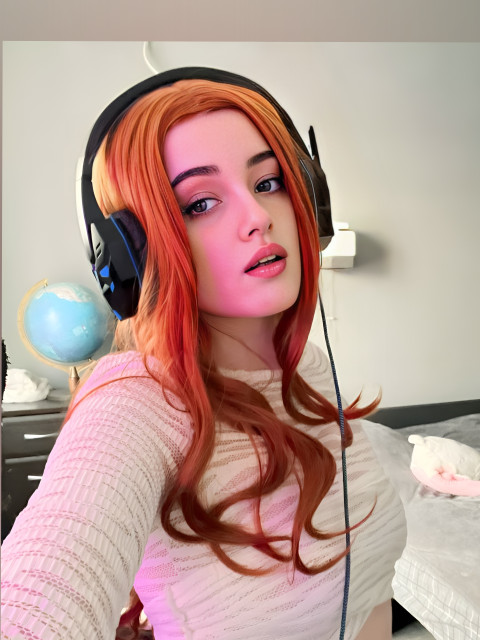 Eva 🦊 profile picture