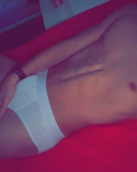 @hotbooy_22 @hotbooy_22