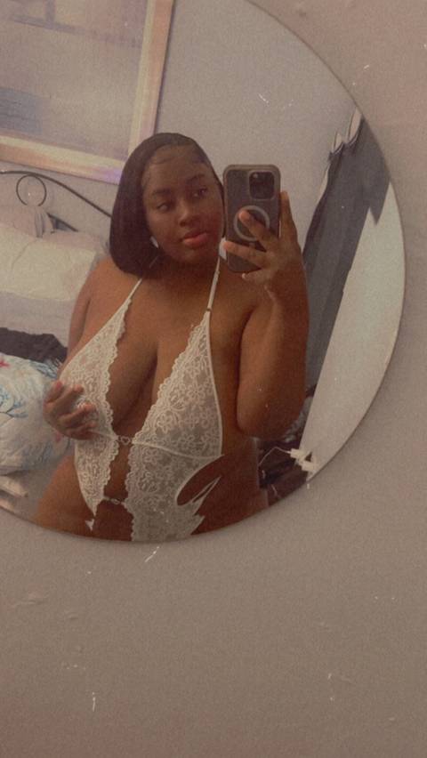 @prxncessmila nude prxncessmila nude