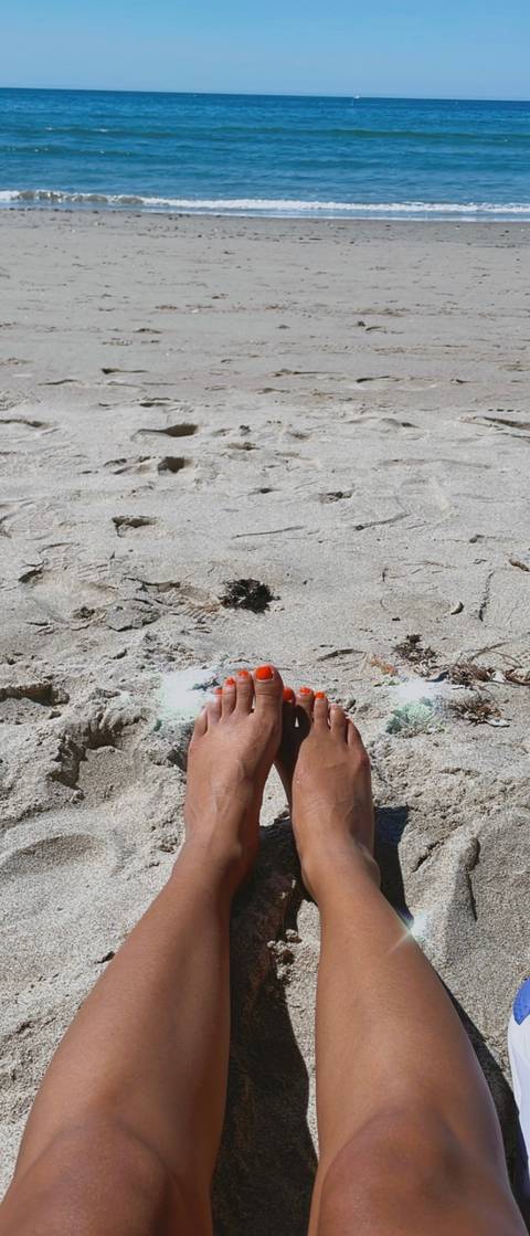@feetstufflol nude feetstufflol nude