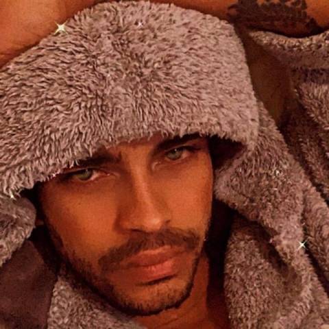 @officialbathrobeguy @officialbathrobeguy