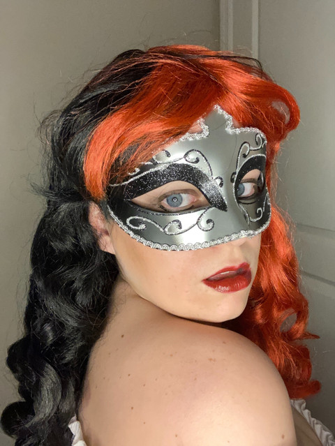 AmoraJones profile picture