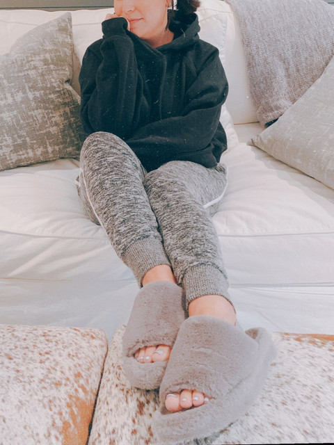 Small Feet Girls profile picture