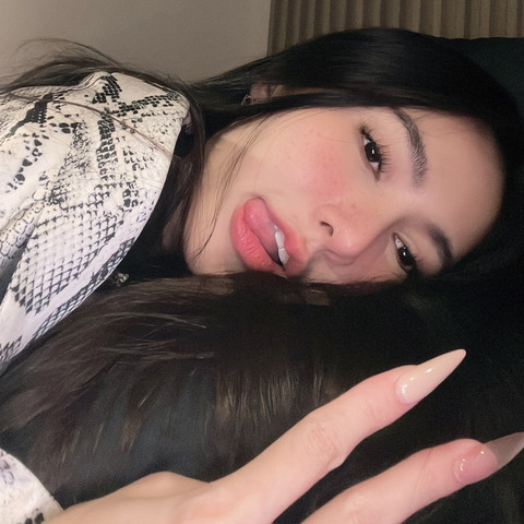 NEW: Lina Yoder 🎮👾 ONLINE NOW 🟢 profile picture