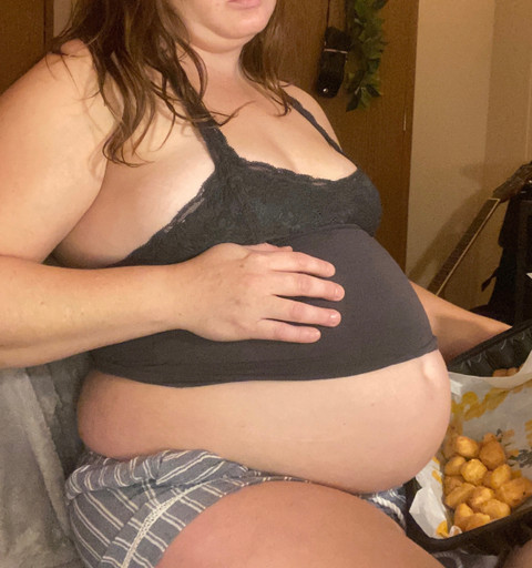 Stoner Belly Babe profile picture