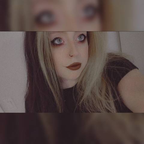 @dumbgoththot @dumbgoththot