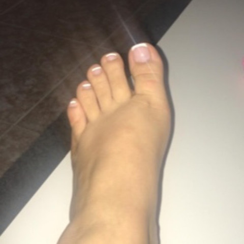 sexy feet profile picture