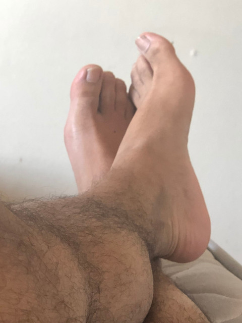 sexy feet profile picture