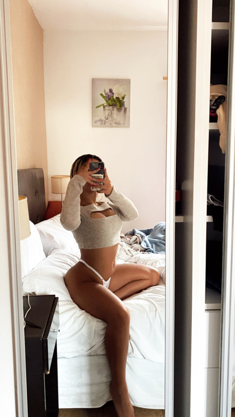 V.A.L🦋💕 profile picture