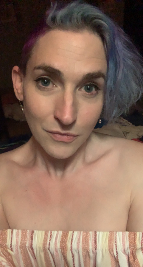 Translucy profile picture