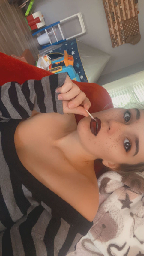 tinymoxxxi profile picture