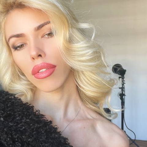 @strawberry_verry @strawberry_verry