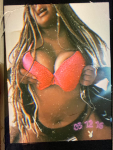 Dom🦋 profile picture