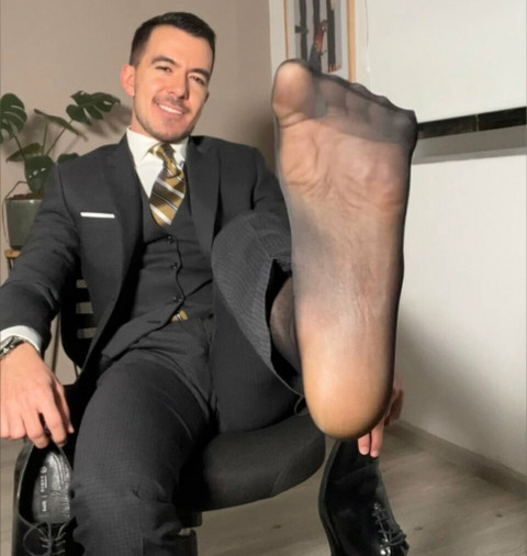 SuitedDaily Feet profile picture