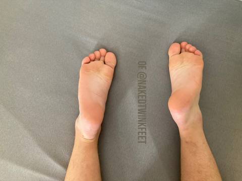 @nakedtwinkfeet nude nakedtwinkfeet nude