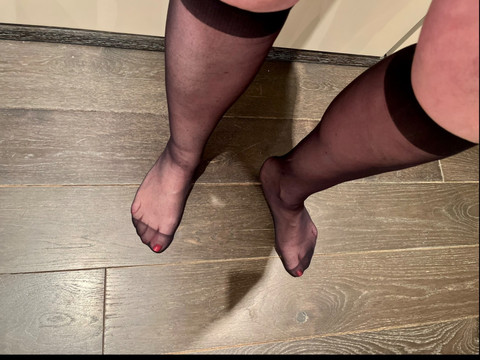 Scadys feet legs and more profile picture