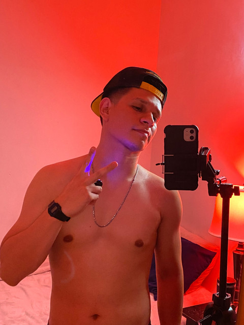 A R 🔥 profile picture
