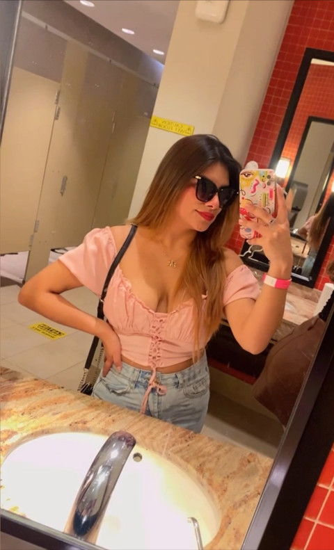 M a r  •🌙 • profile picture