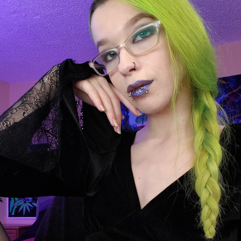 Mistress Nikki Vill profile picture