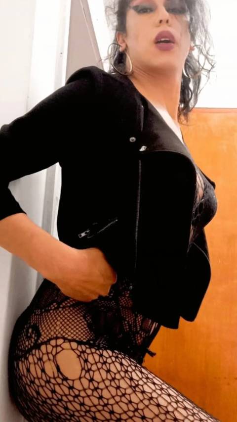 @ladyboykelly nude ladyboykelly nude