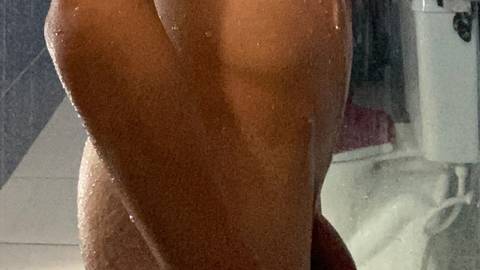 @g_b.x nude g_b.x nude
