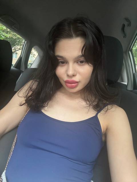 @arianaskyyy @arianaskyyy