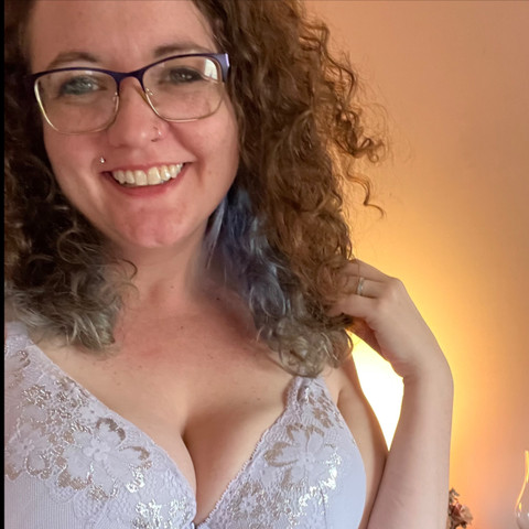 Comfy Karen profile picture