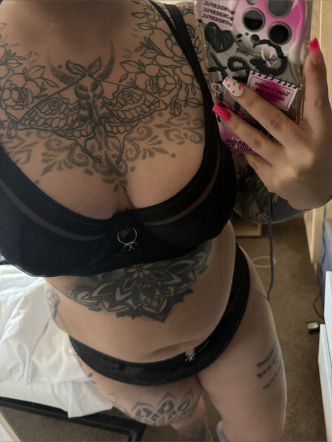 Your tattooed gfπ€«π€ profile picture