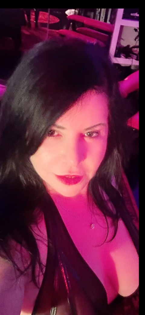 Mistress Lola profile picture