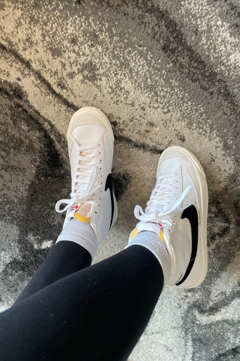 Flirty Feet profile picture