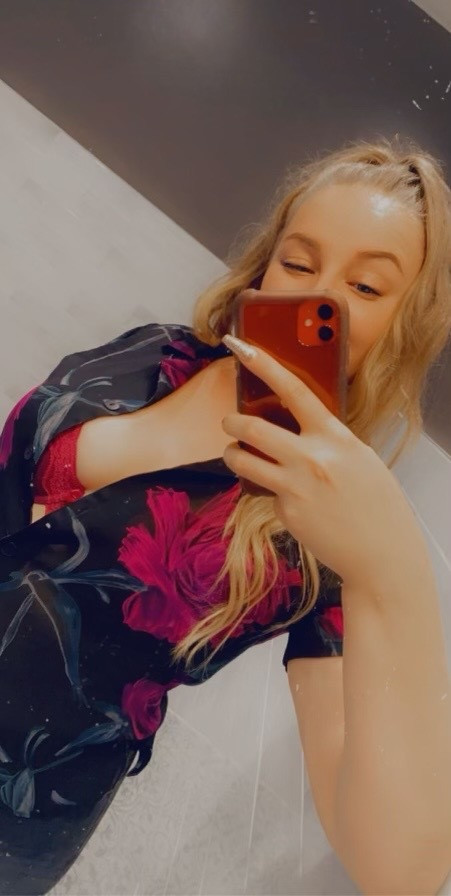 alexis wild profile picture