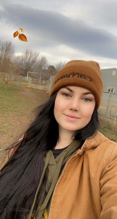 Bella rain profile picture