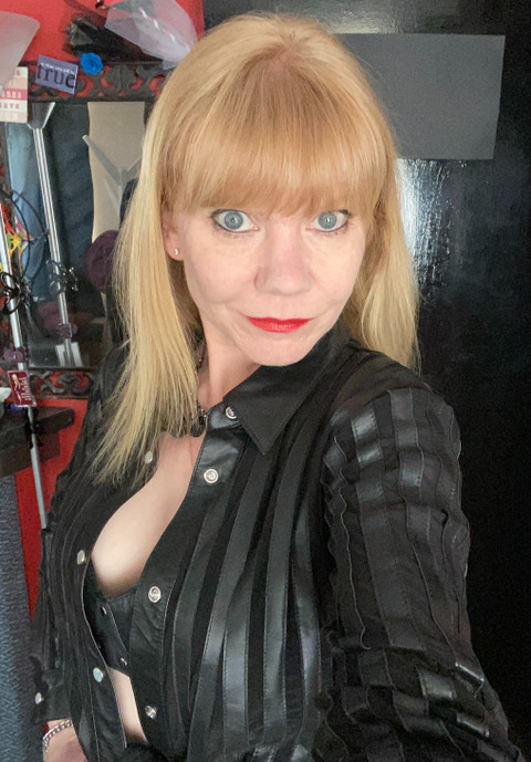 Doyenne Angelica profile picture