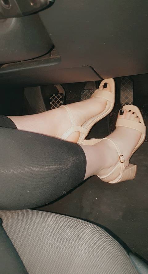 @ellie_feet nude ellie_feet nude