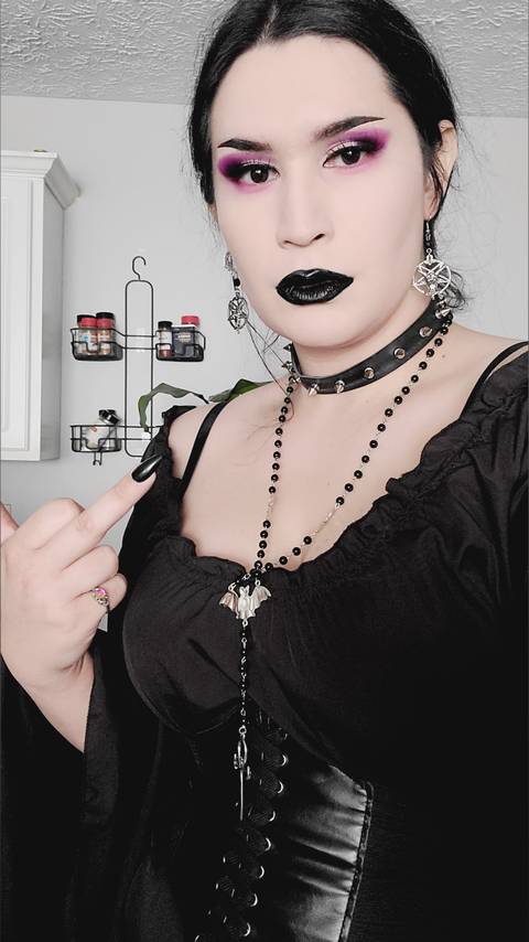 @carmillakiss @carmillakiss