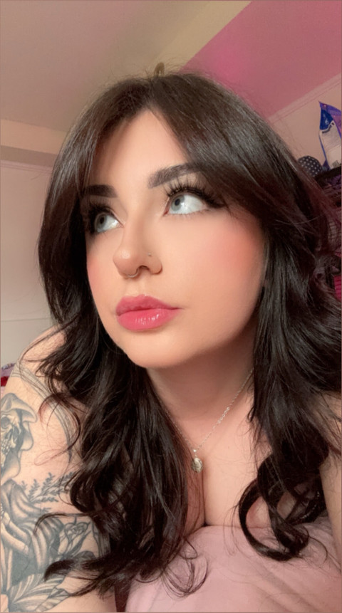 𝐕𝐢𝐱𝐢𝐞 ♡ BETA SAFE profile picture