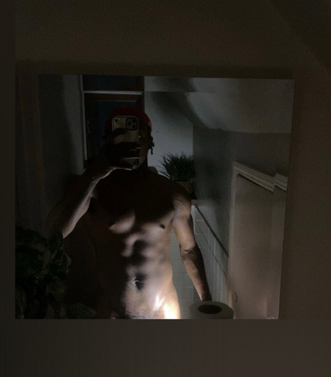 HungLloyd π profile picture