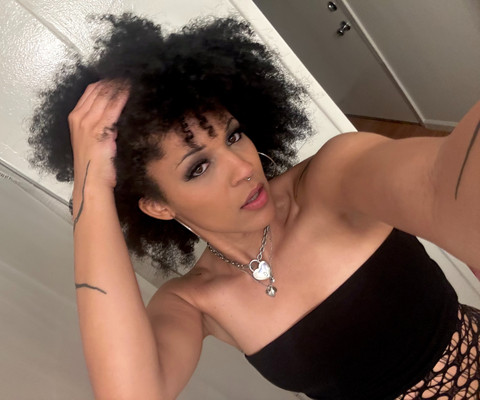 Iris profile picture