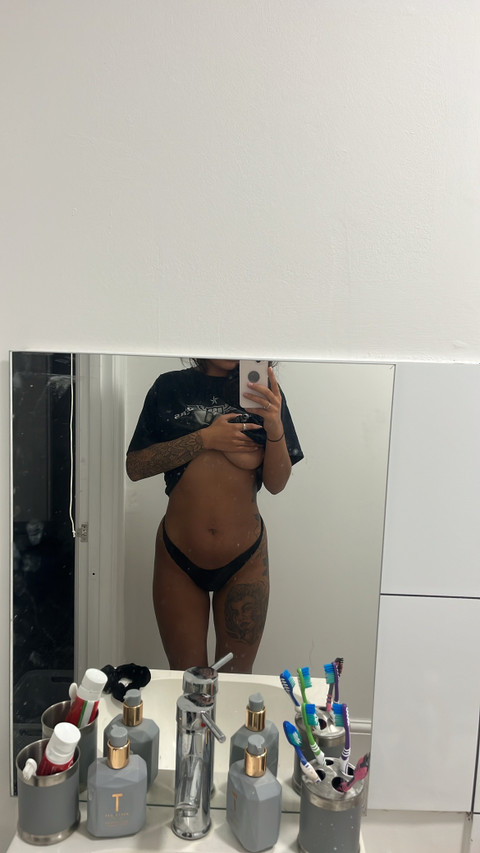 Alisha🤍 profile picture