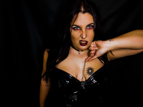Ivy Poison profile picture