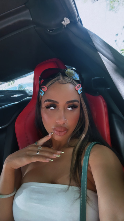 Spicy Jesel π¦ | Currently Online profile picture