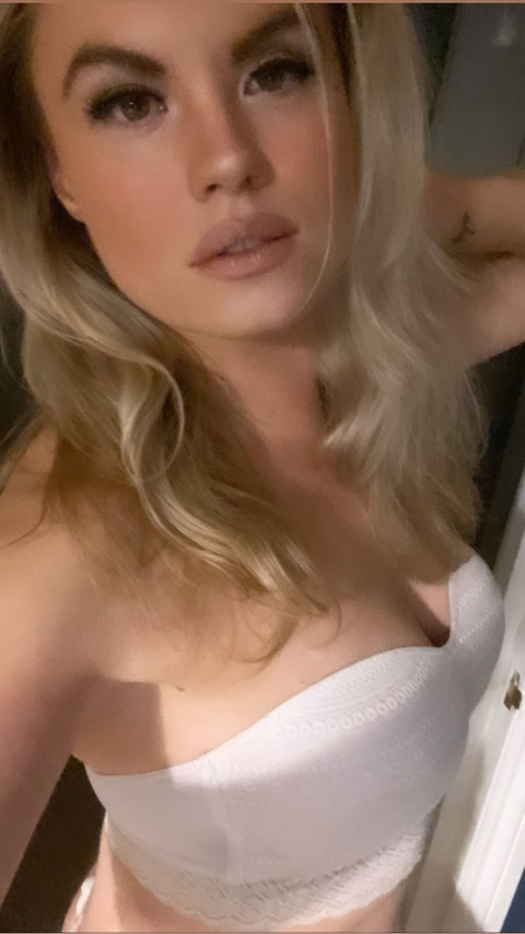 Hotwife & Her Dom profile picture