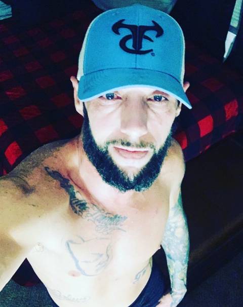 @twohands1pole @twohands1pole