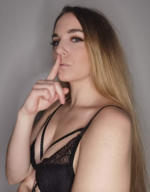 TheRealLaura profile picture