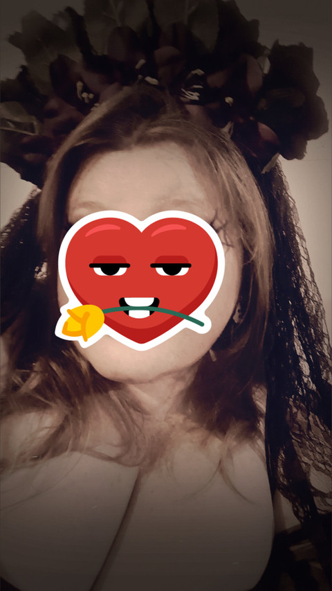 DarkQueen1017 profile picture