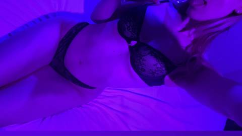 @sexyluxuria nude sexyluxuria nude