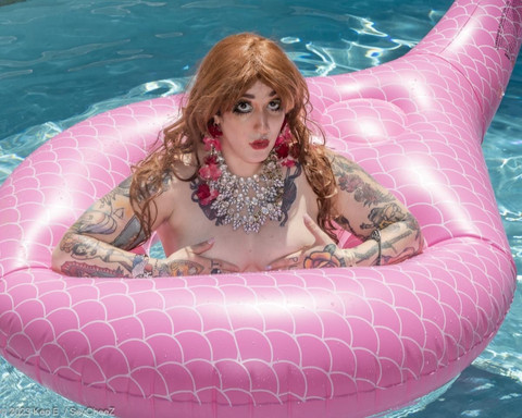 Foxy Skully 🦊☠️ profile picture