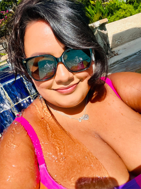SunnyDee profile picture