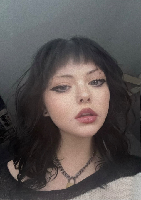 ★ 𝖛𝖎𝖔𝖑𝖊𝖙 𝖛𝖆𝖑𝖊 ★ (VIP acc) profile picture