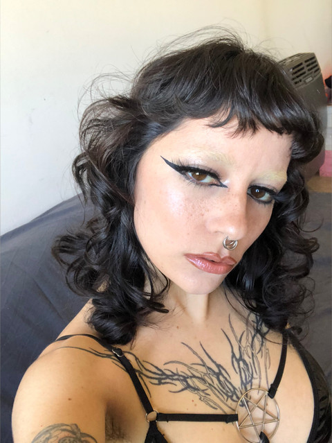 𝓚𝖆𝖗𝖆 𓆩♱𓆪 𝓥𝖆𝖒𝖕𝖞 profile picture